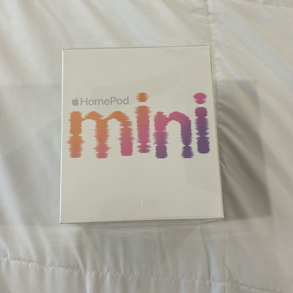 Apple HomePod mini in white